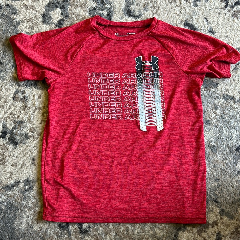Under Armour T-shirt